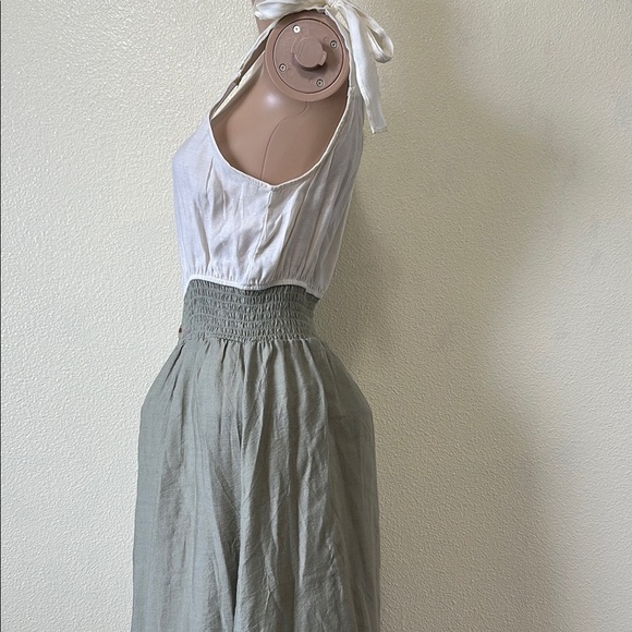 Blu Pepper- Elegant Green Button-Down Skirt - Picture 5 of 11